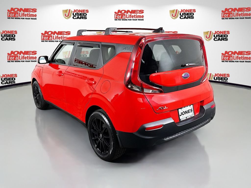 Used 2020 Kia Soul LX FWD image 2