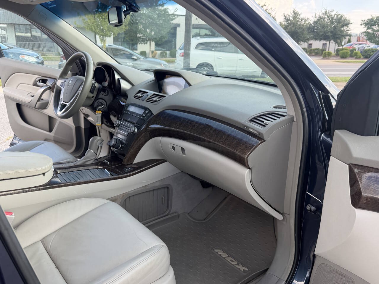 Used 2011 Acura MDX w/ Technology Package AWD/4WD image 19