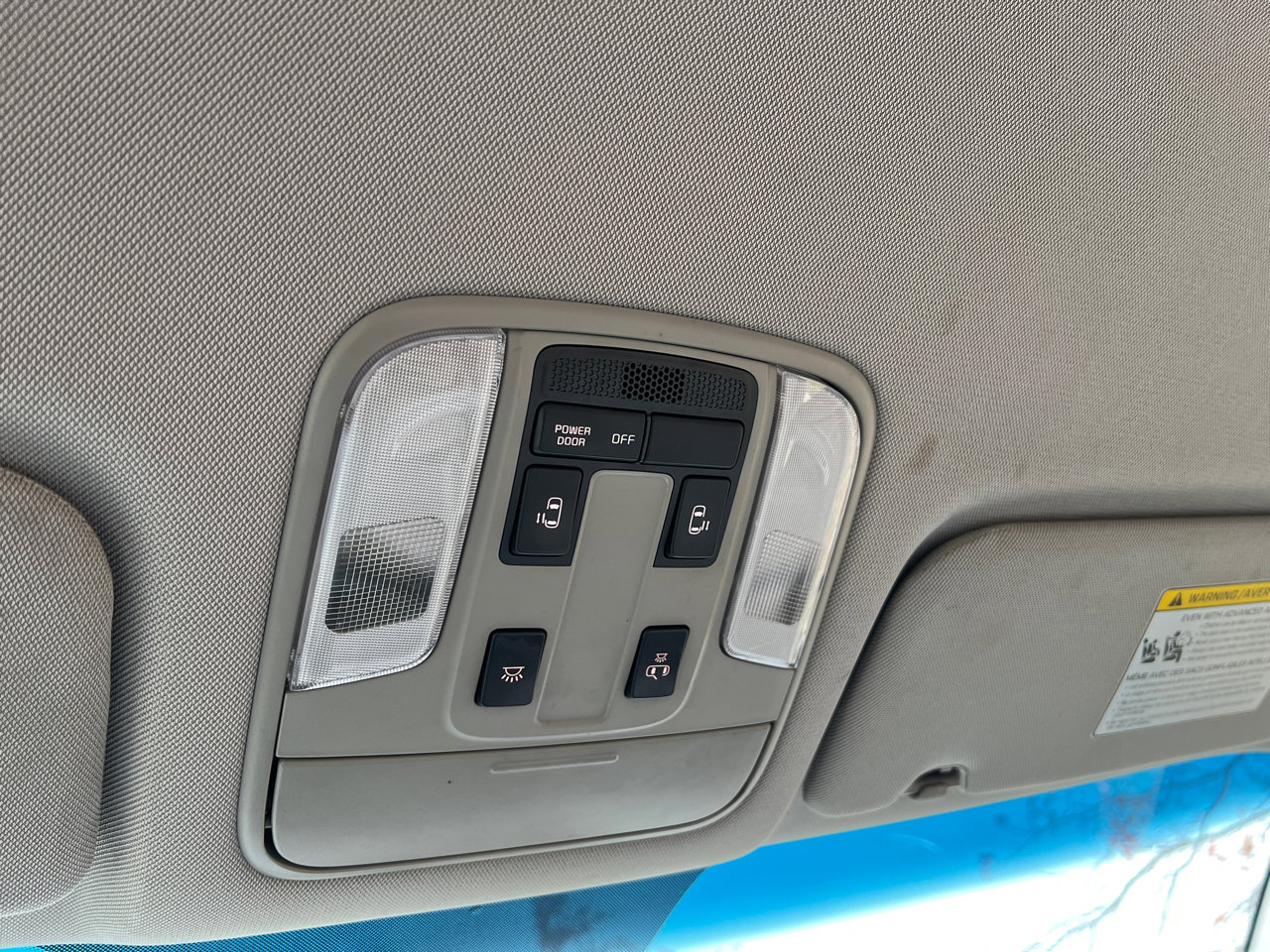 Used 2016 Kia Sedona LX w/ LX Convenience Package image 29