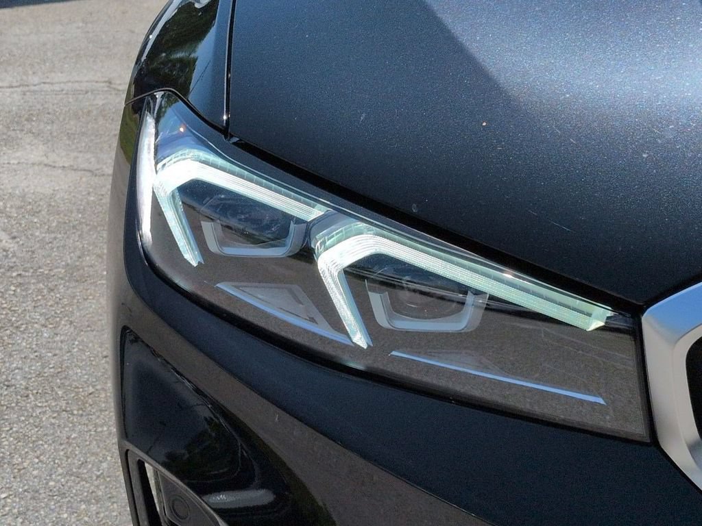 New 2026 BMW 330i xDrive Sedan w/ Premium Package AWD/4WD image 10