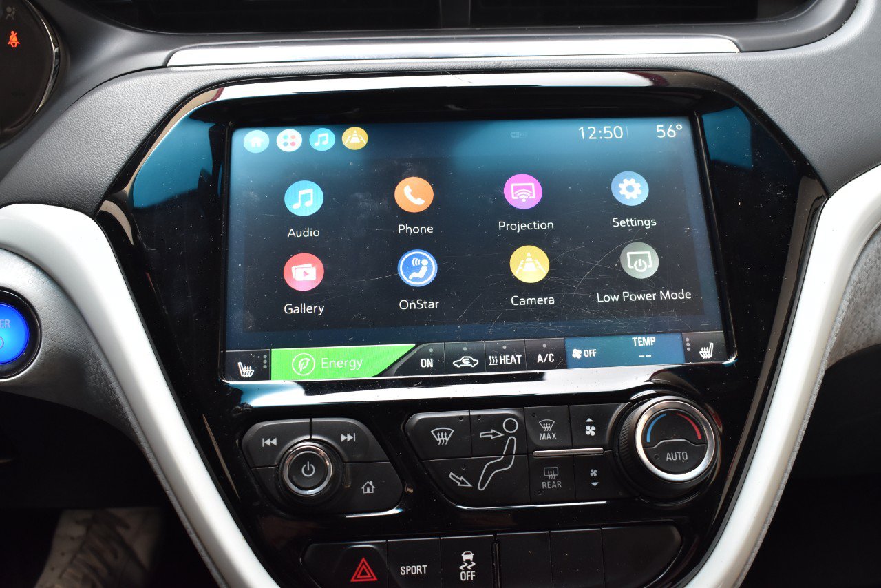 Used 2020 Chevrolet Bolt Premier w/ Infotainment Package FWD image 30