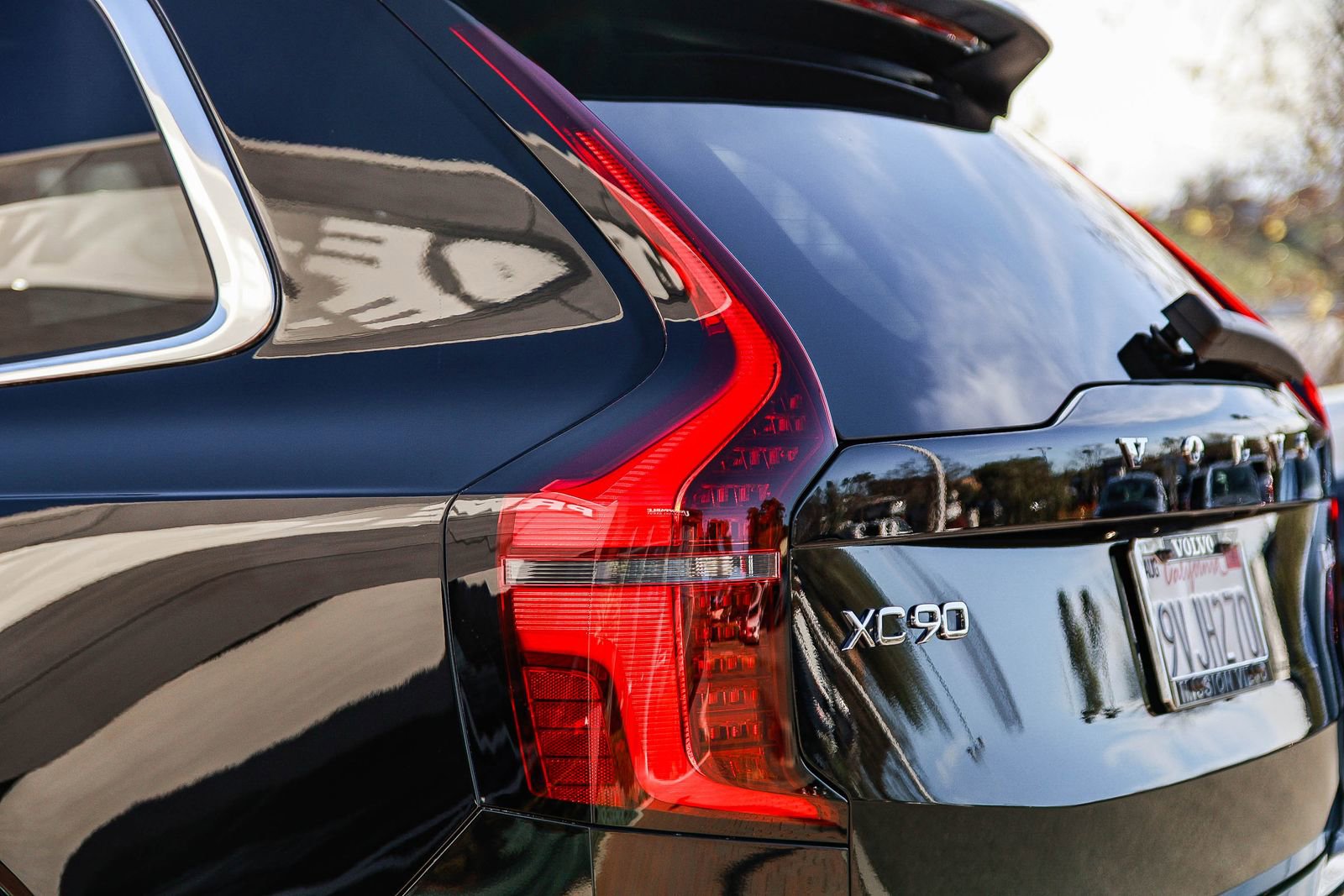 Certified 2026 Volvo XC90 B6 Plus w/ Protection Package image 9