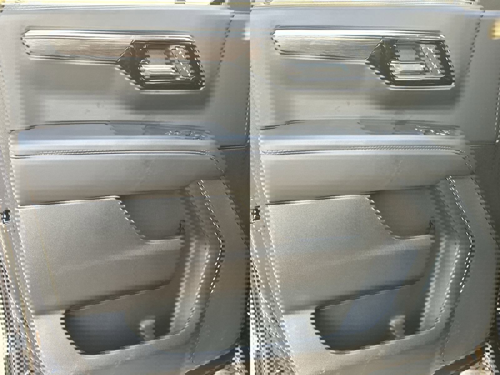 Certified 2025 Chevrolet Tahoe Z71 image 14