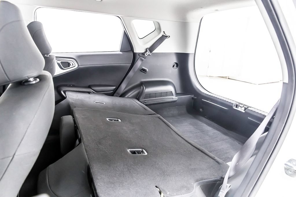 Used 2023 Kia Soul S FWD image 35