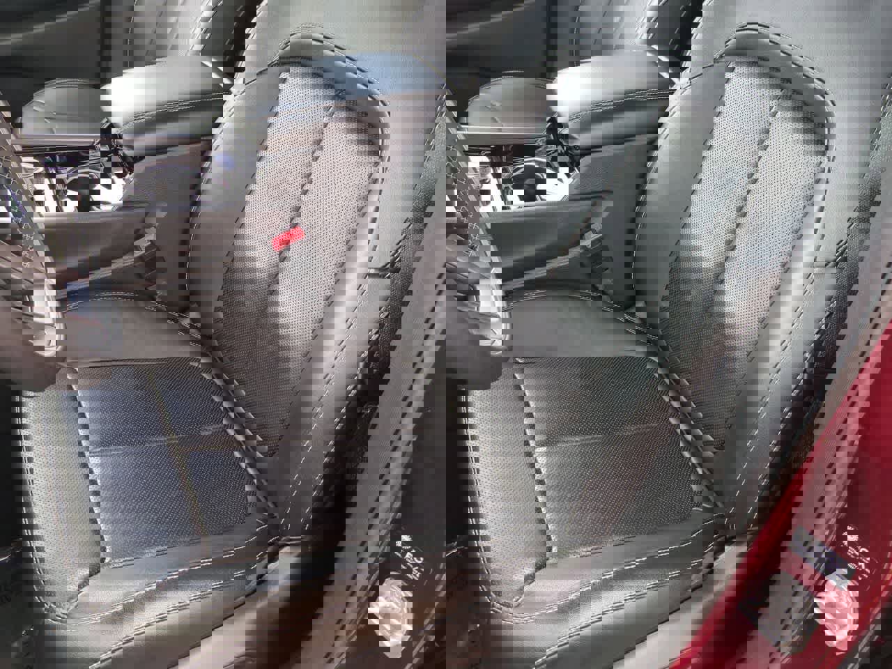 Certified 2023 Jeep Grand Cherokee Limited w/ Luxury Tech Group II image 17