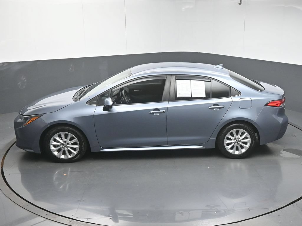 Used 2021 Toyota Corolla LE w/ LE Convenience Package FWD image 42