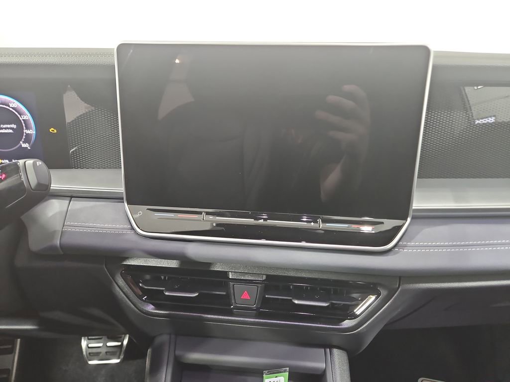 New 2026 Volkswagen Tiguan SE R-Line image 18