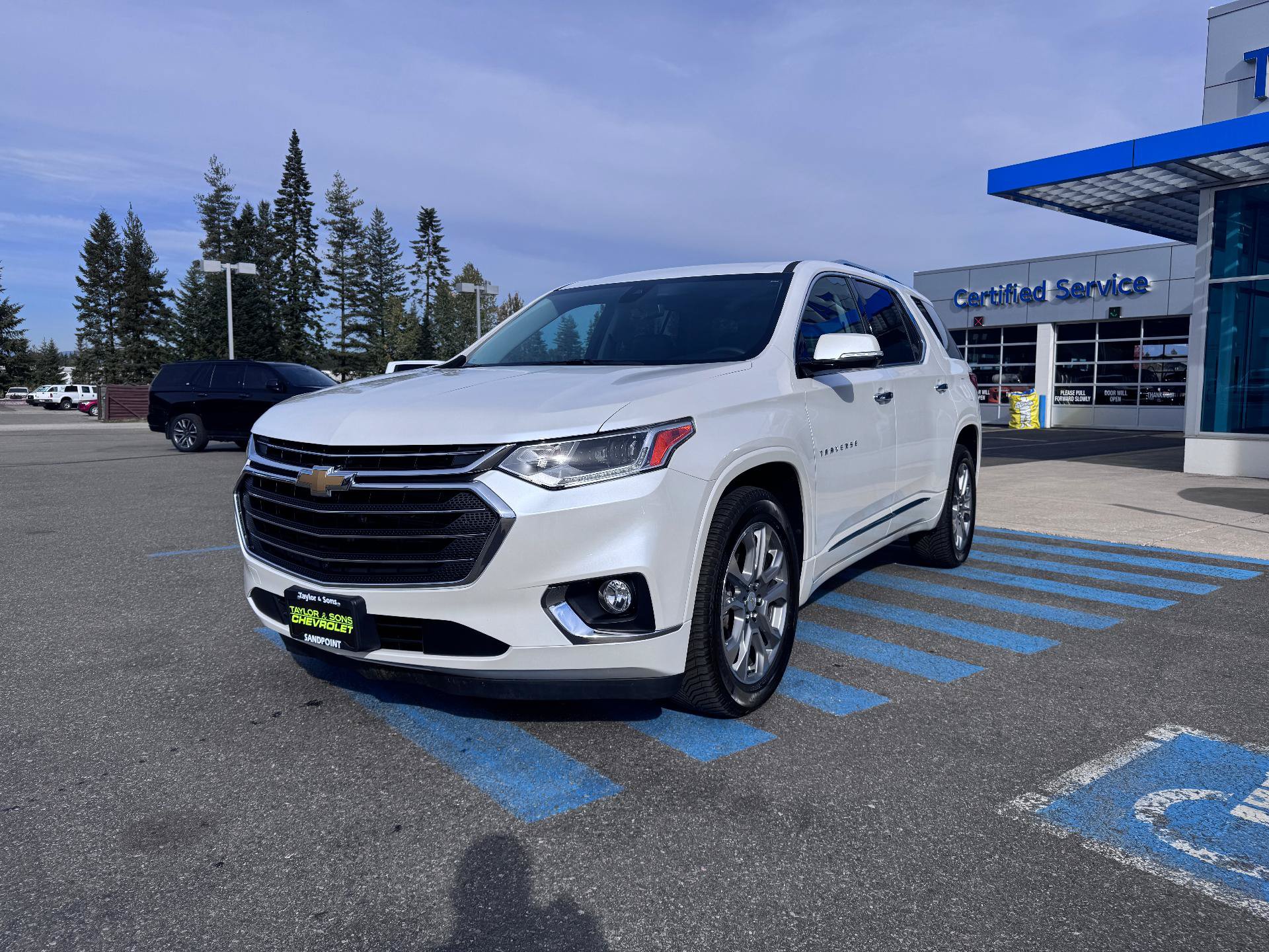 Used 2019 Chevrolet Traverse Premier w/ LPO, Floor Liner Package AWD/4WD image 3
