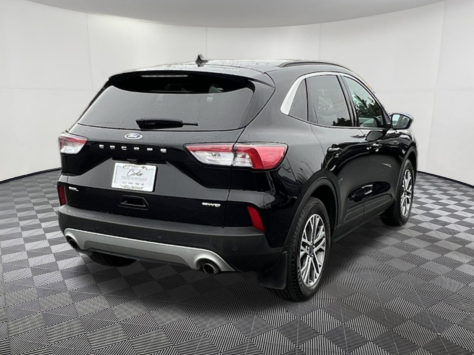 Used 2021 Ford Escape SEL w/ Technology Package image 6