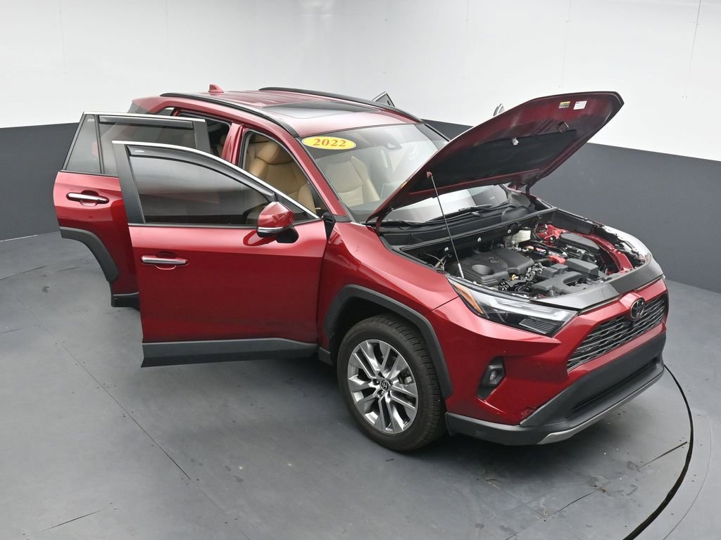 Used 2022 Toyota RAV4 Limited FWD image 39