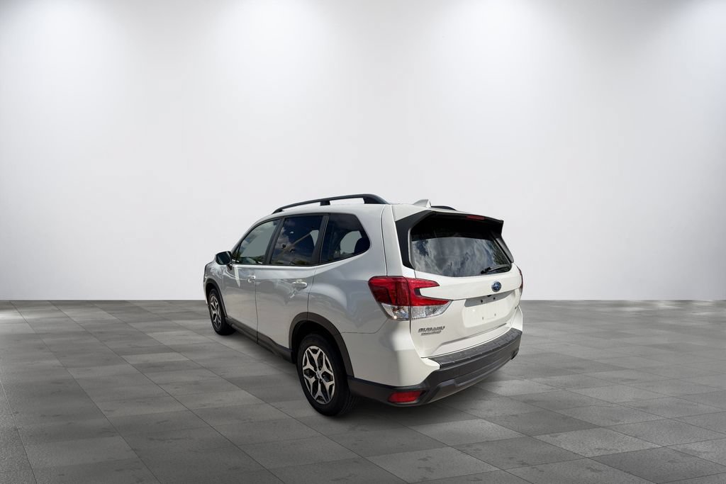 Used 2019 Subaru Forester Premium AWD/4WD image 4