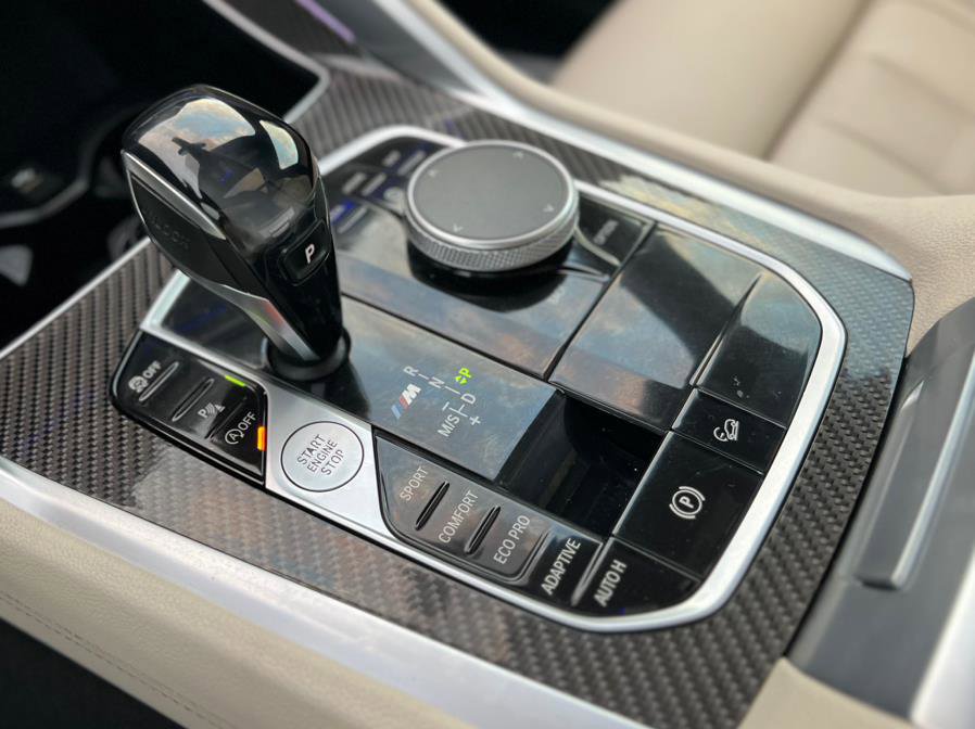 Used 2020 BMW X6 M50i w/ Premium Package image 18