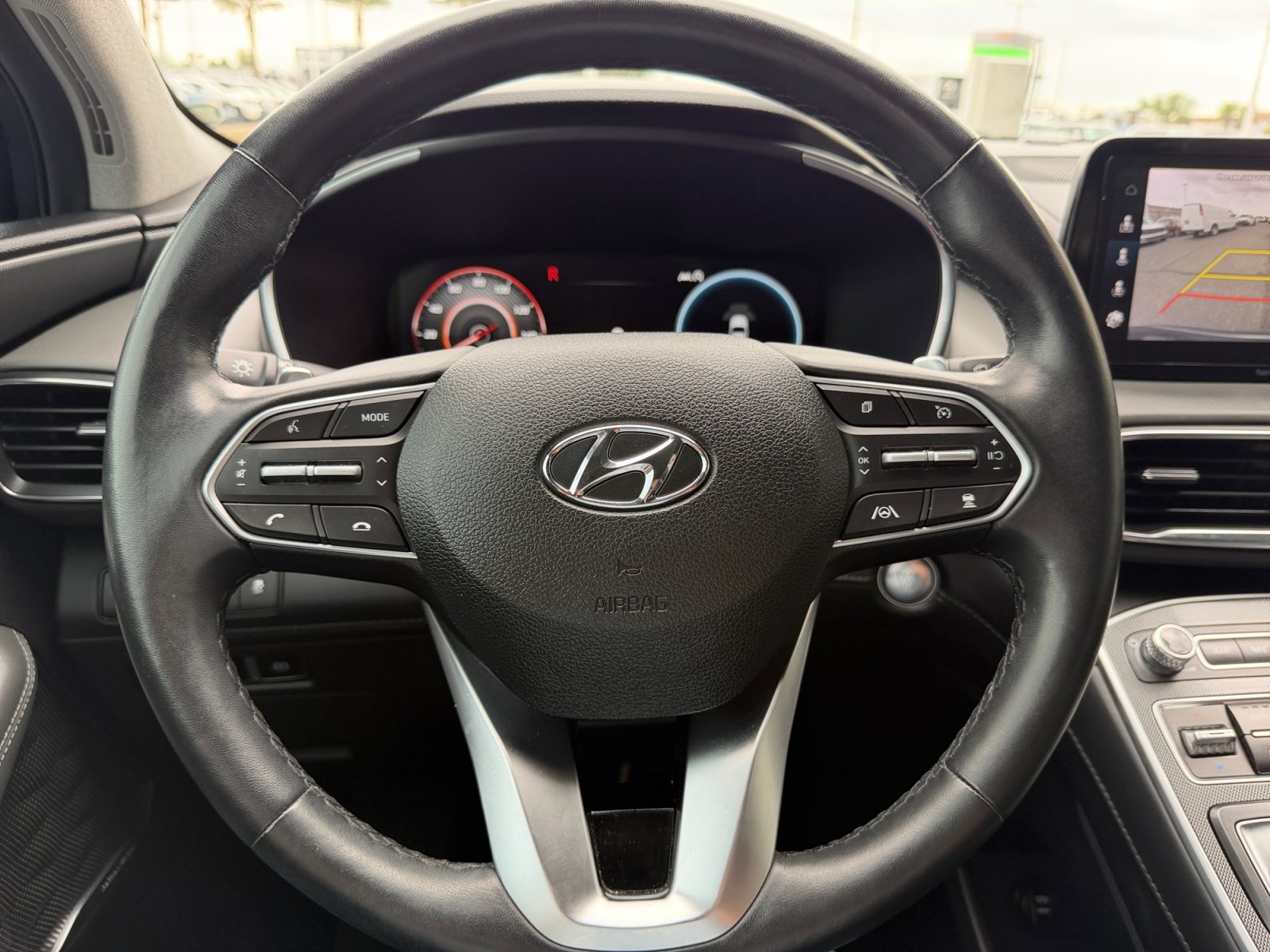 Used 2022 Hyundai Santa Fe Limited FWD image 9
