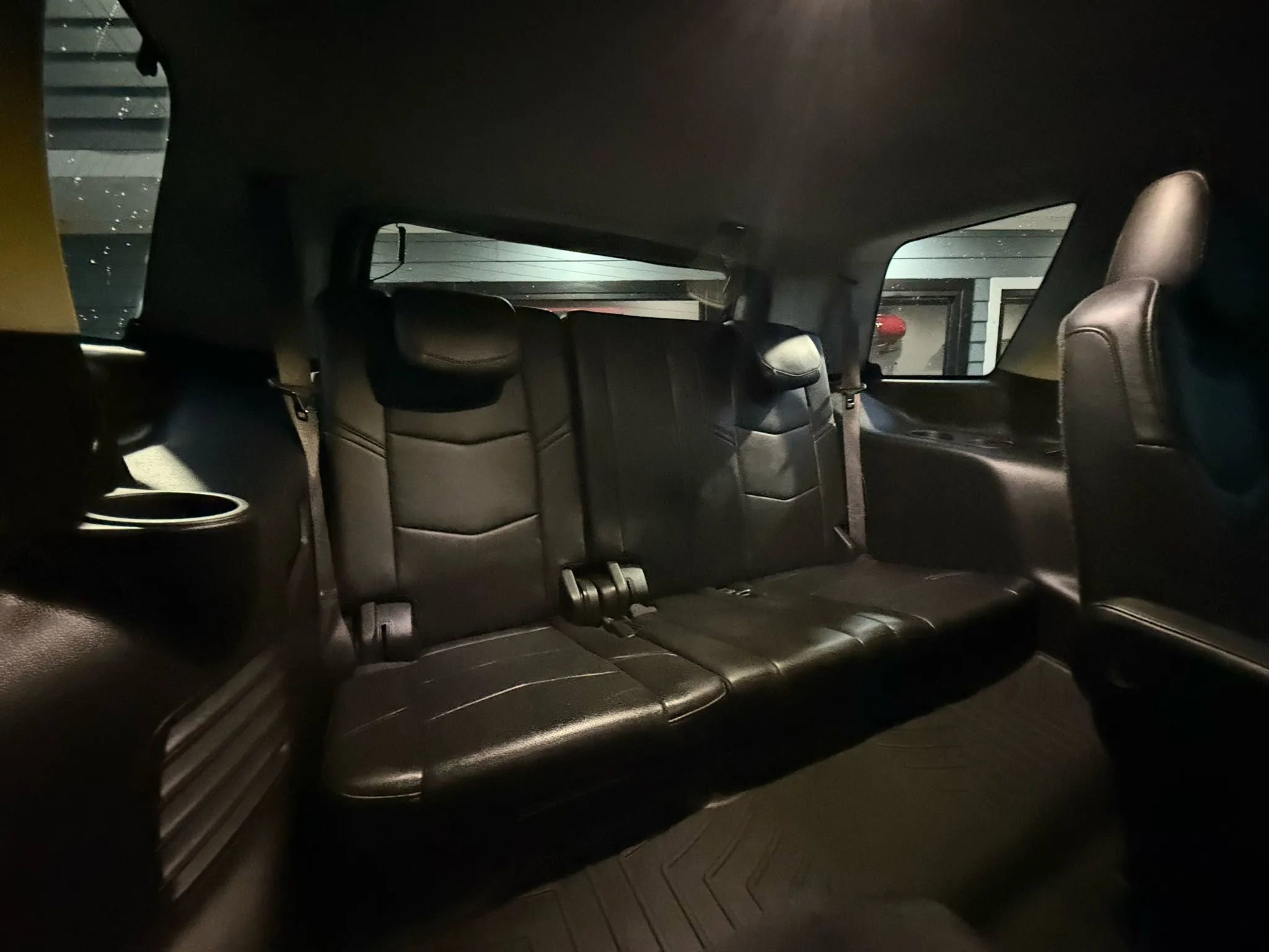 Used 2016 Cadillac Escalade Luxury image 29