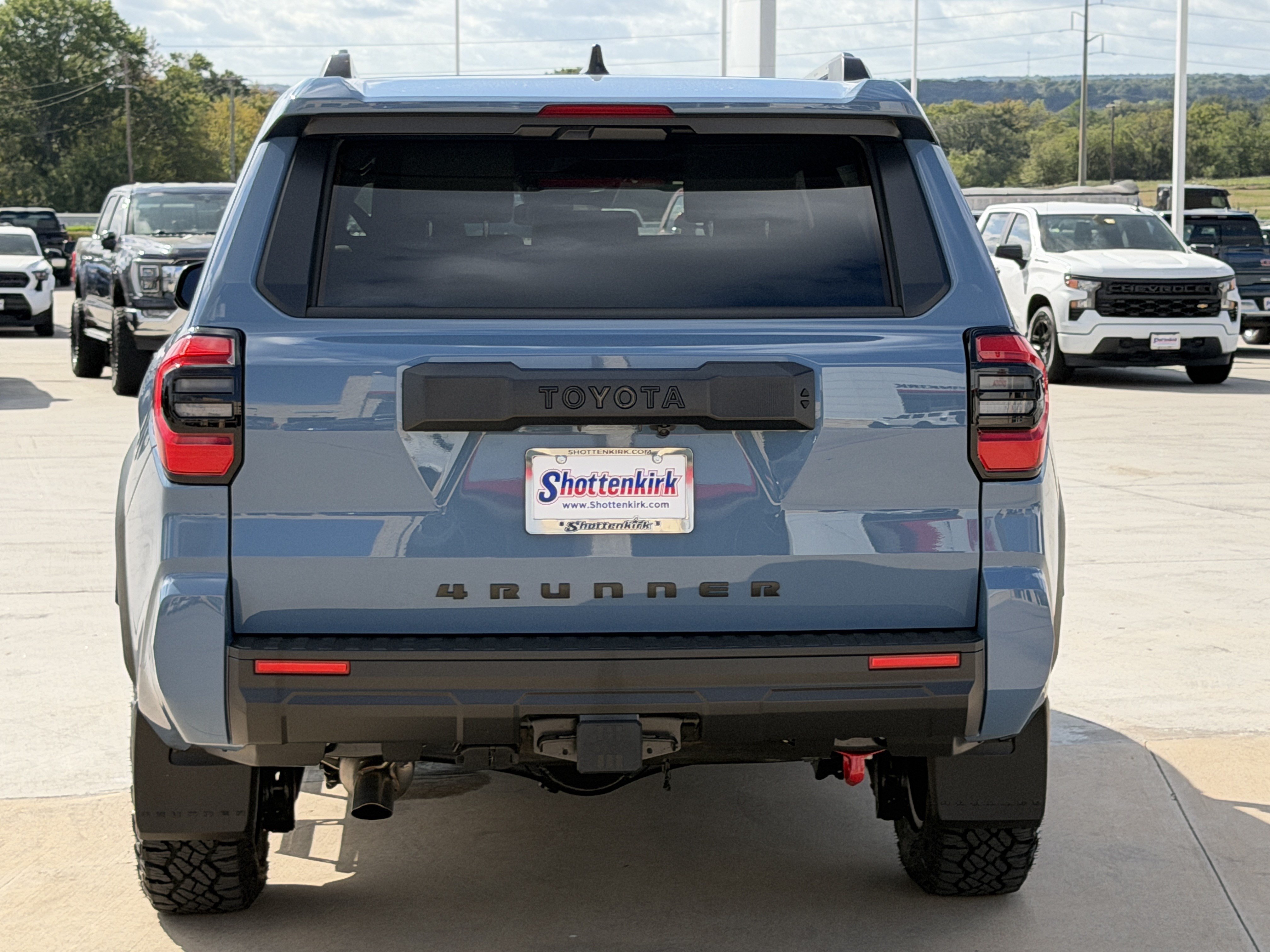 New 2026 Toyota 4Runner SR5 AWD/4WD image 5