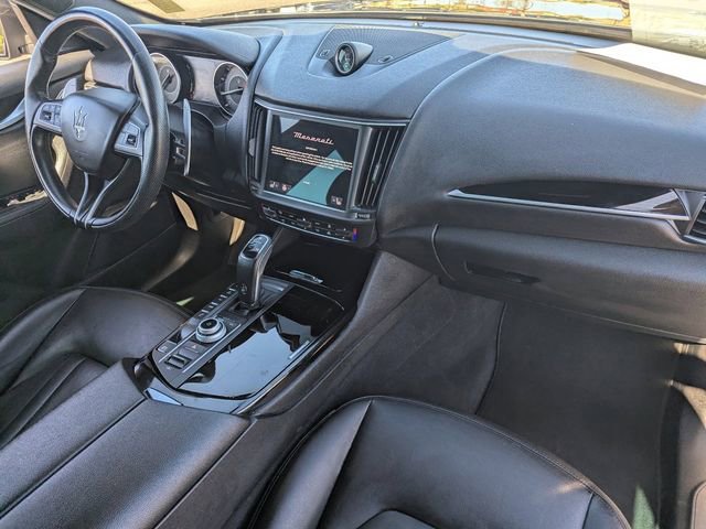 Used 2023 Maserati Levante Modena image 12