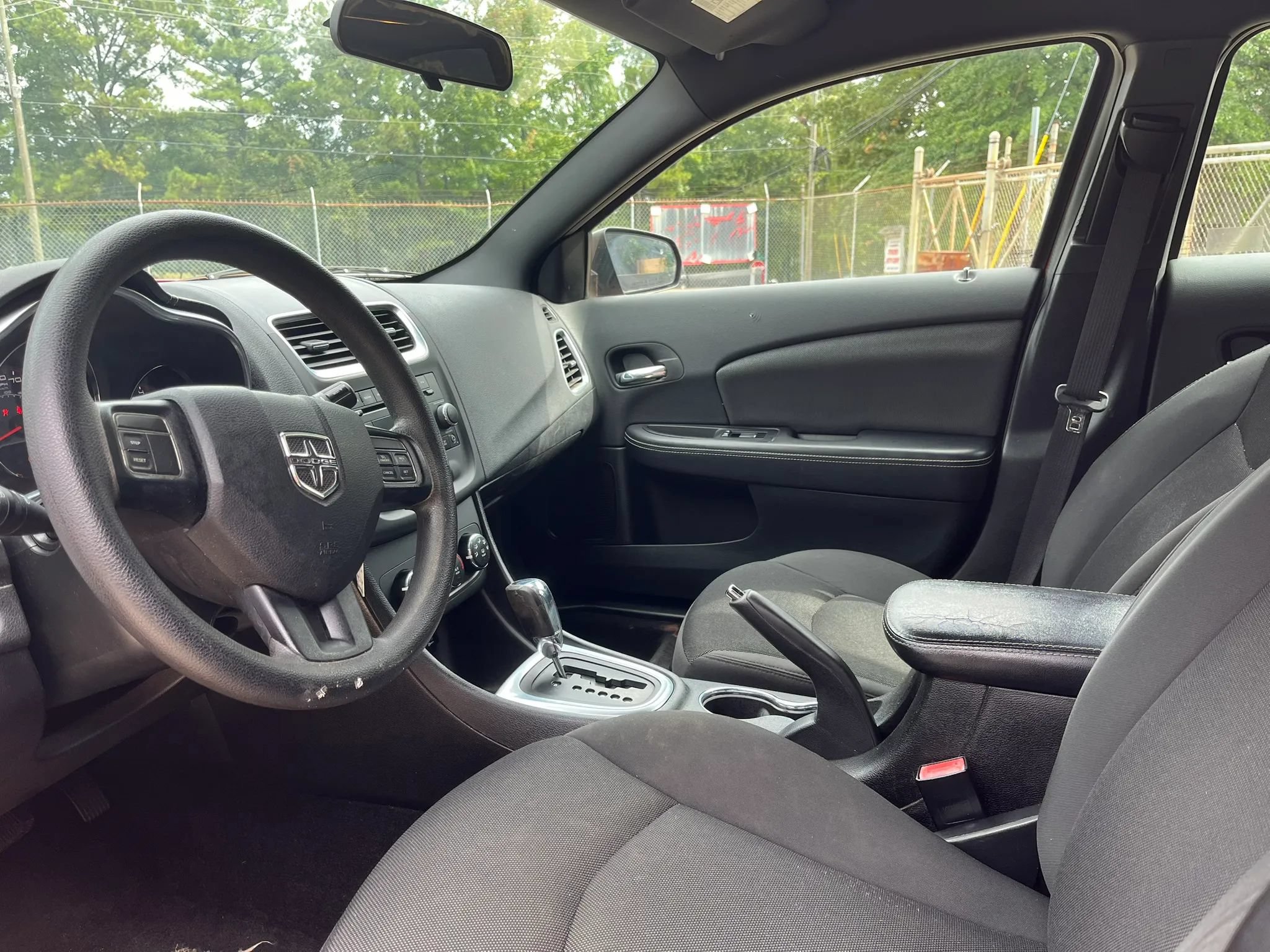 Used 2013 Dodge Avenger SE FWD image 10