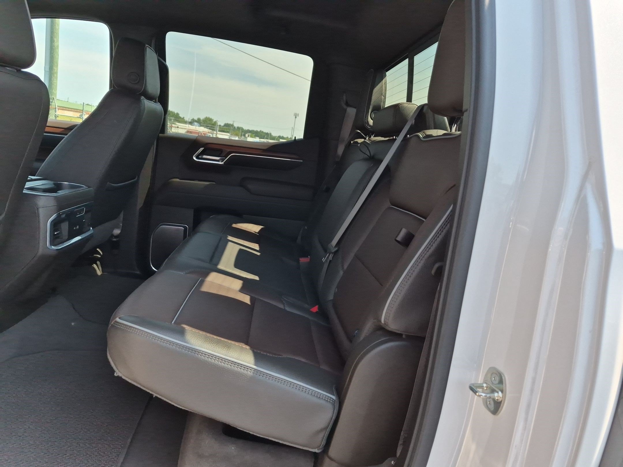 Used 2023 GMC Sierra 1500 Denali AWD/4WD image 31
