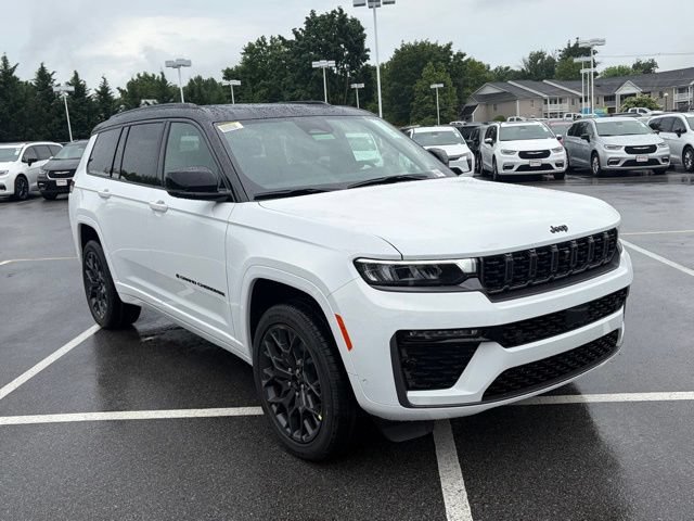 New 2026 Jeep Grand Cherokee L Summit AWD/4WD image 2