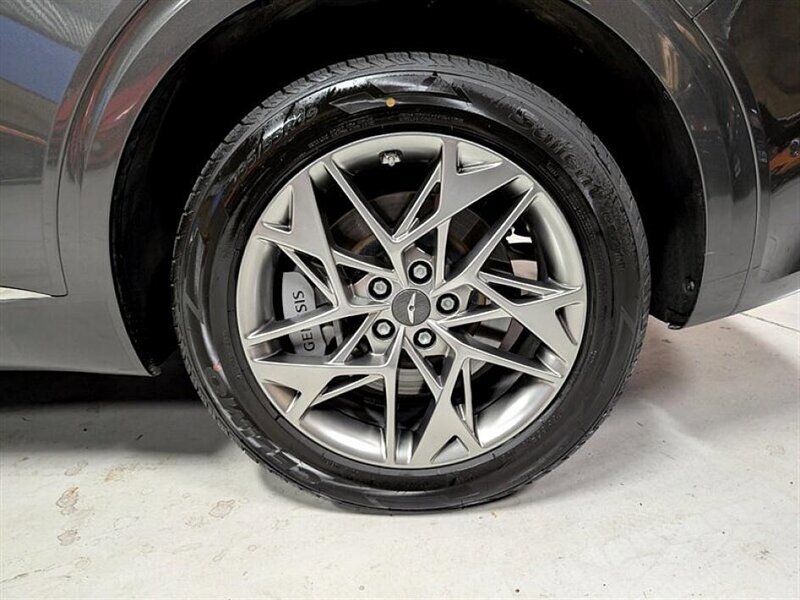 Used 2025 Genesis GV70 2.5T image 14