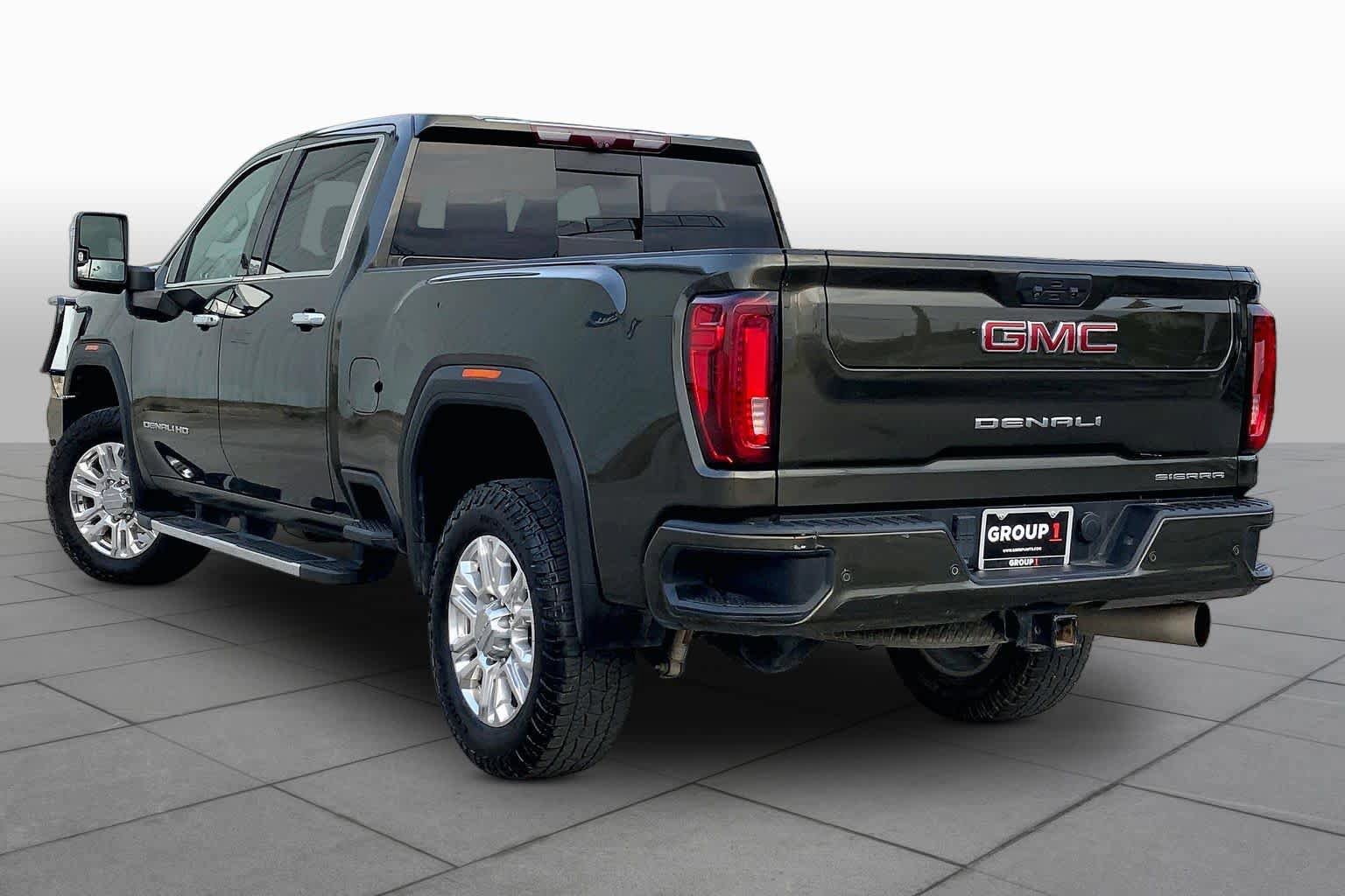 Used 2022 GMC Sierra 3500 Denali w/ Technology Package AWD/4WD image 12