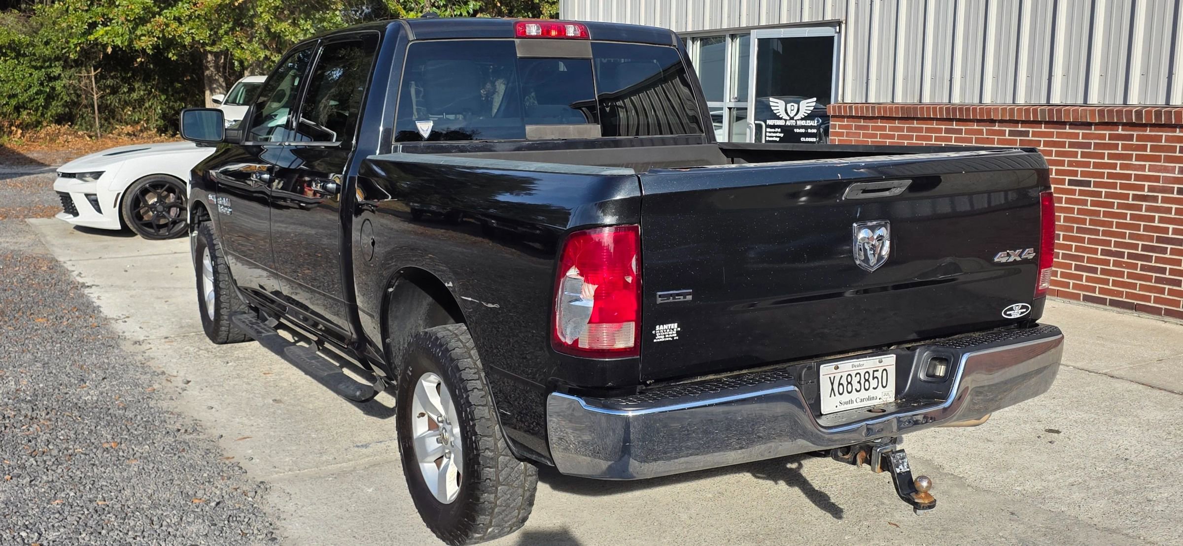Used 2017 RAM 1500 Classic SLT image 5