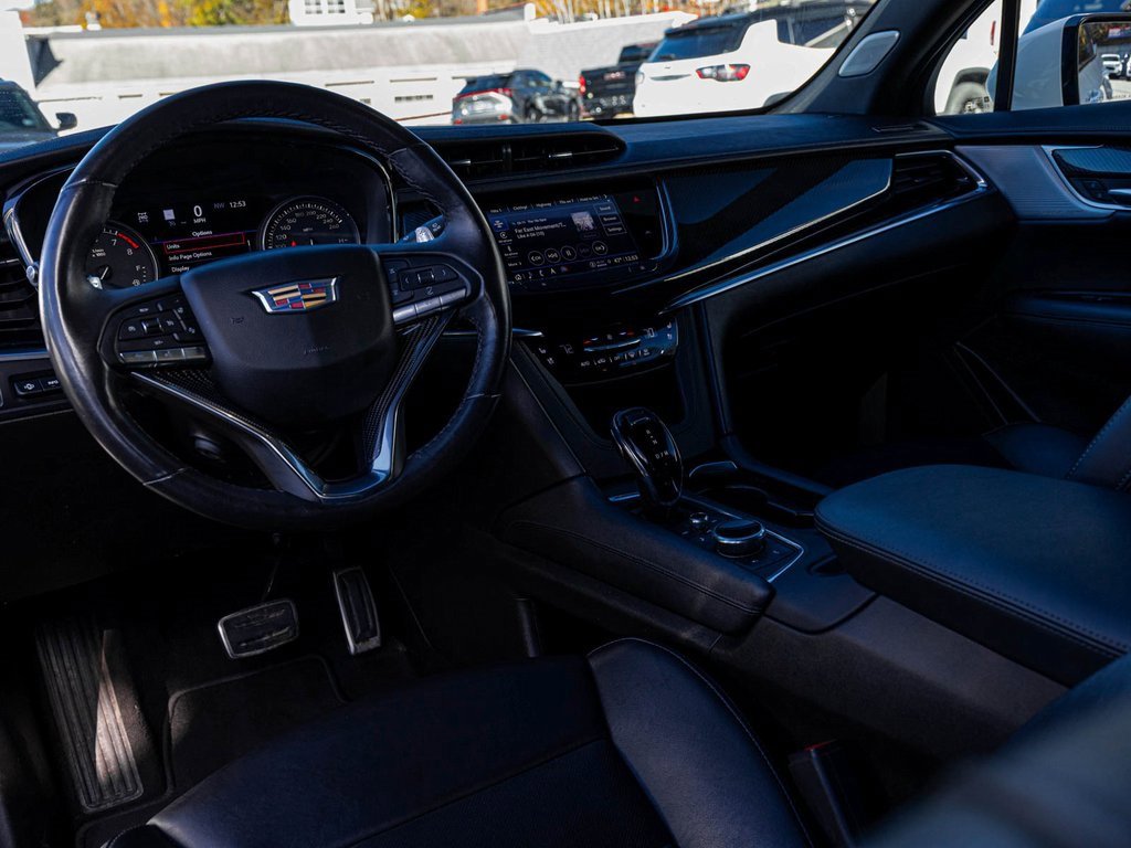 Used 2023 Cadillac XT6 Sport image 17