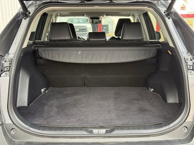 Used 2021 Toyota RAV4 XLE Premium FWD image 33