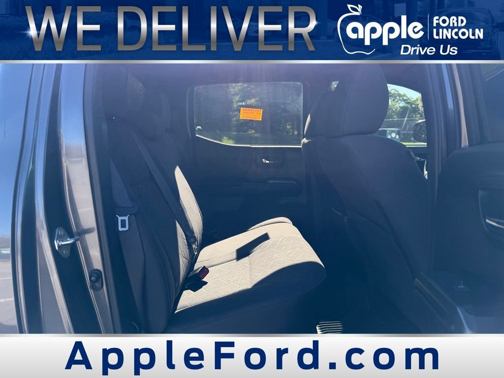 Used 2017 Toyota Tacoma TRD Sport w/ Premium & Technology Package AWD/4WD image 9