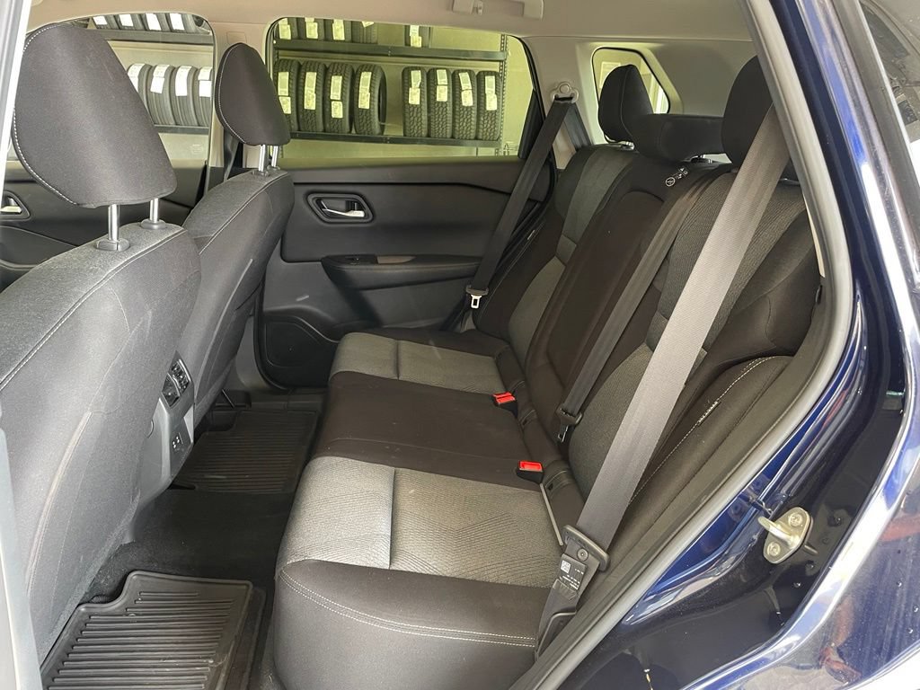 Certified 2024 Nissan Rogue SV FWD image 16