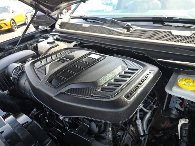 Used 2024 Jeep Wagoneer Series III w/ Premium Group I AWD/4WD image 73