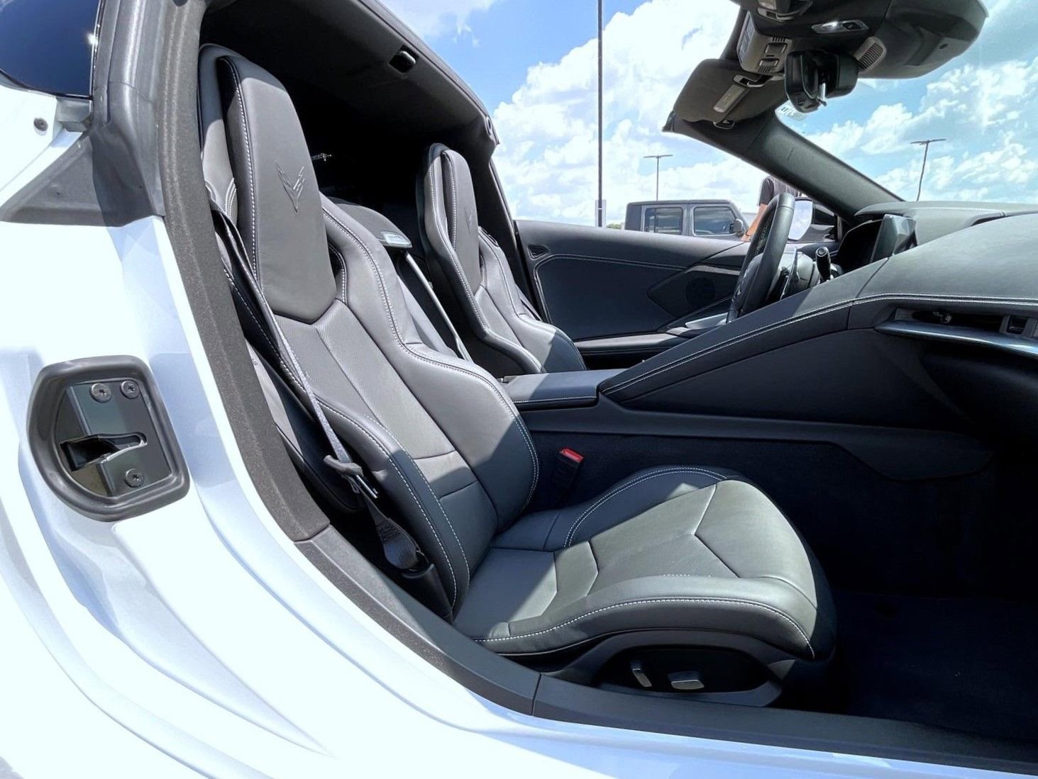 Used 2024 Chevrolet Corvette Stingray Coupe w/ 1LT image 14