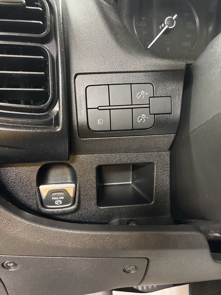 Used 2025 RAM ProMaster 2500 w/ Safety Group FWD image 15
