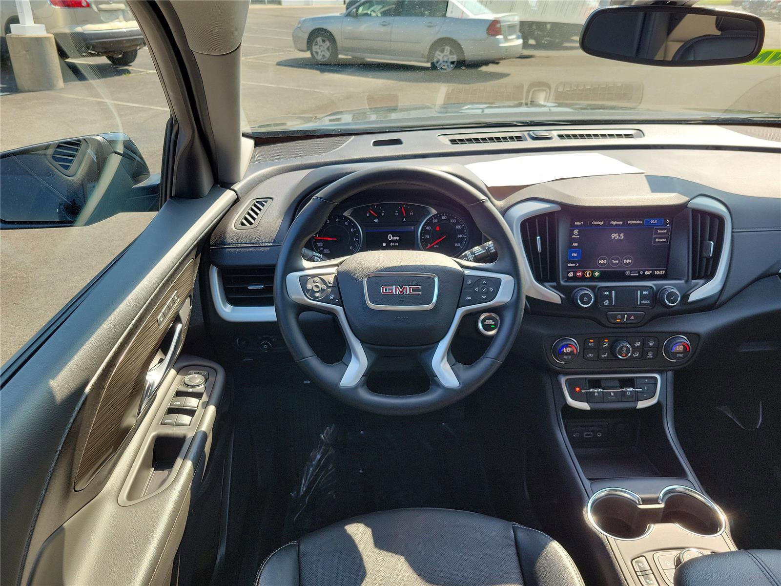 Used 2024 GMC Terrain SLT AWD/4WD image 12