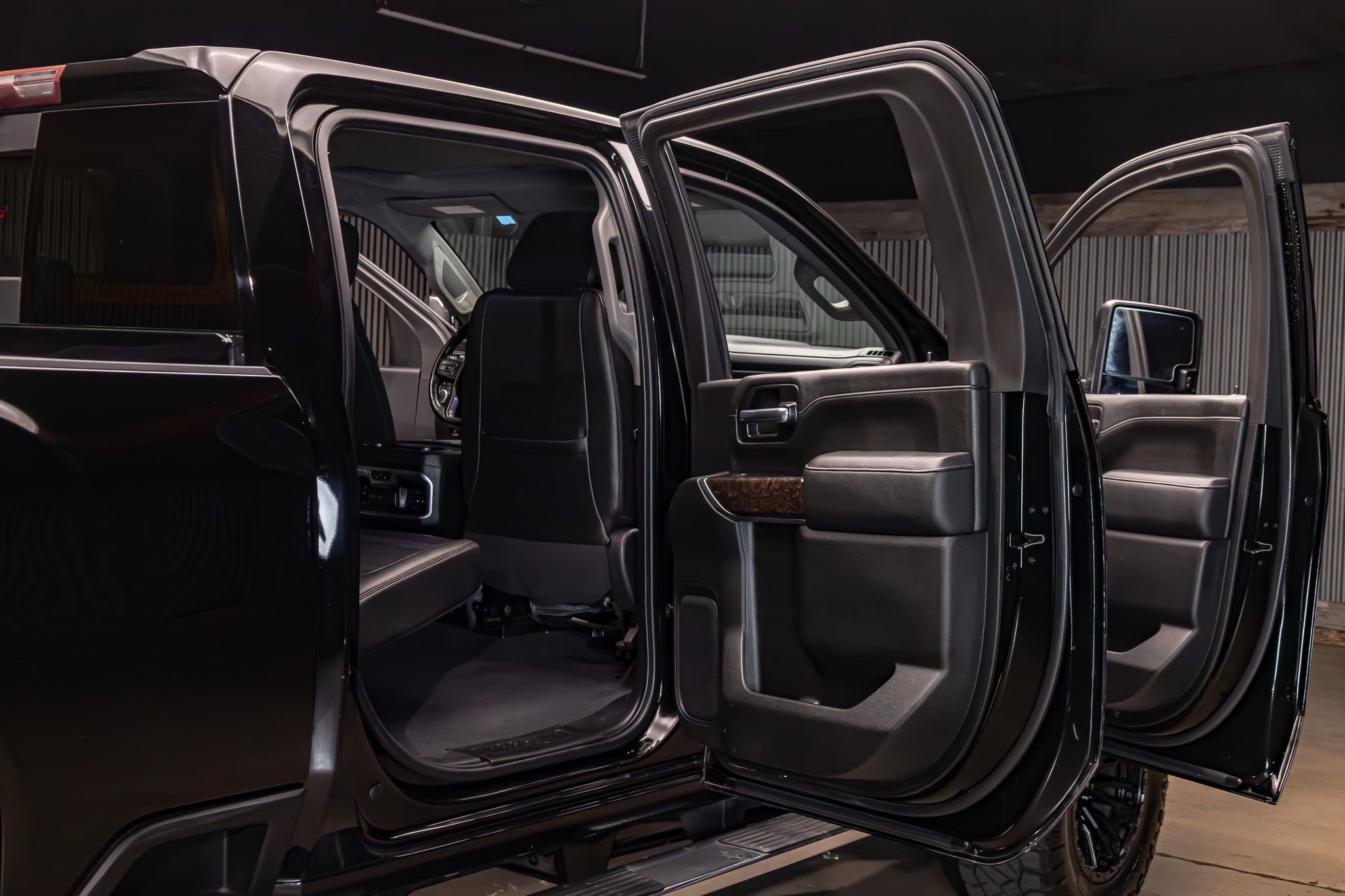 Used 2020 GMC Sierra 3500 Denali w/ Denali Ultimate Package image 30