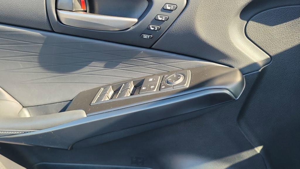Used 2024 Lexus IS 300 w/ Premium Package RWD image 19