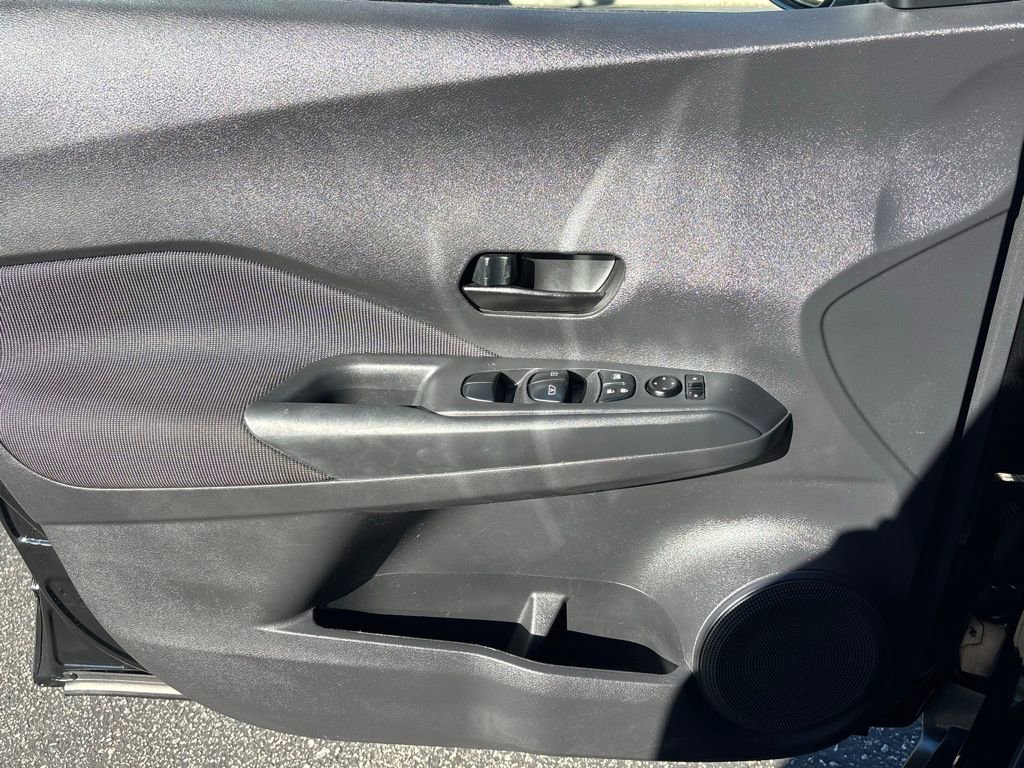 Used 2018 Nissan Kicks S image 13