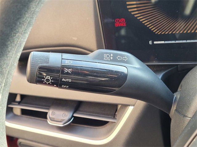 Used 2025 Kia K4 LXS image 16