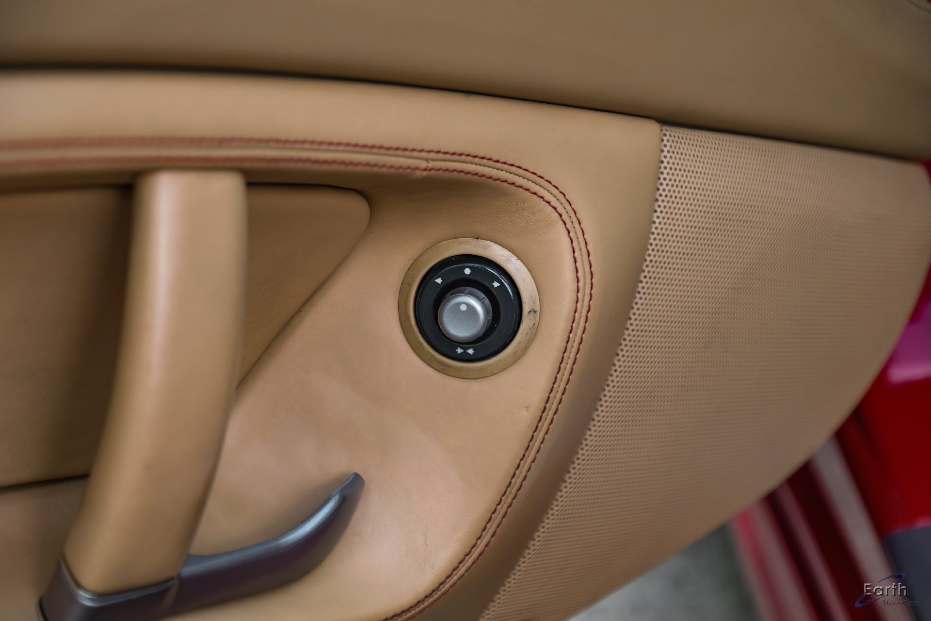 Used 2014 Ferrari California RWD image 91