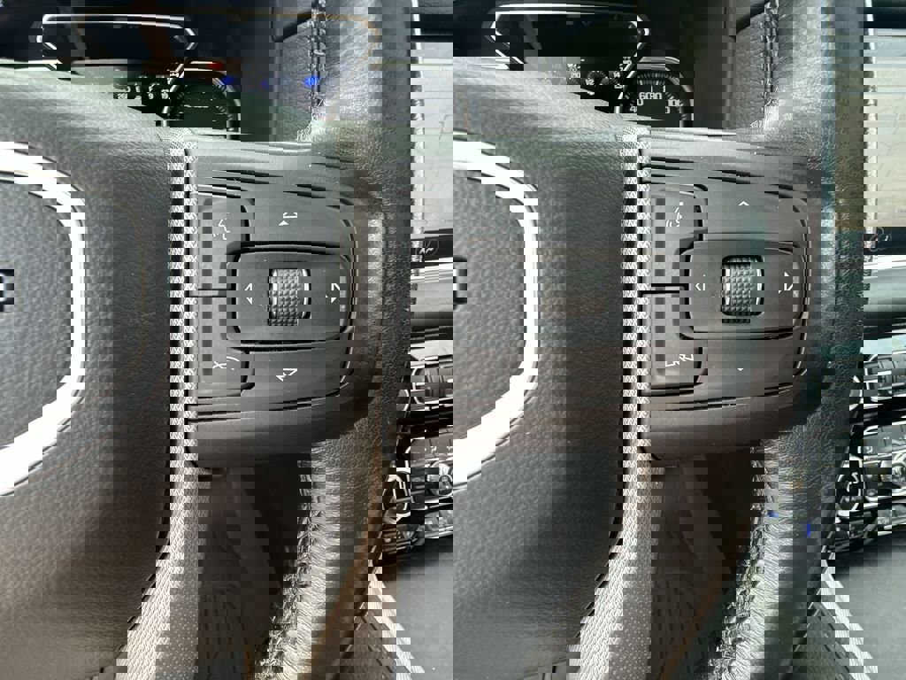 Certified 2021 GMC Yukon Denali w/ Denali Ultimate Package image 39