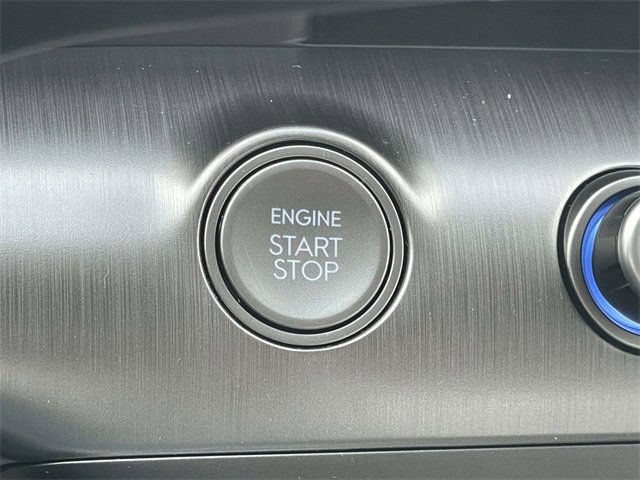 Certified 2025 Hyundai Kona SE image 19