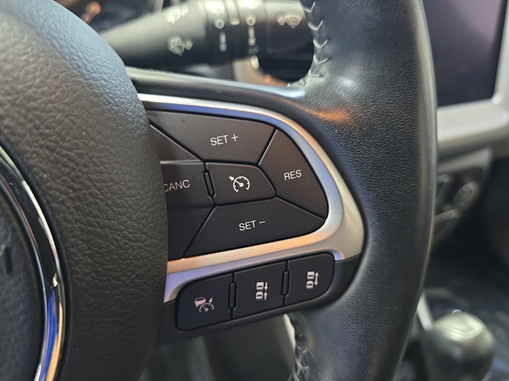 Used 2021 Jeep Compass Latitude w/ Sun and Sound Group AWD/4WD image 18