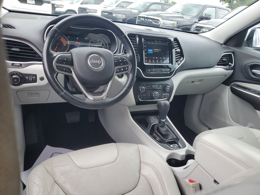 Certified 2019 Jeep Cherokee Limited w/ Luxury Group FWD image 9