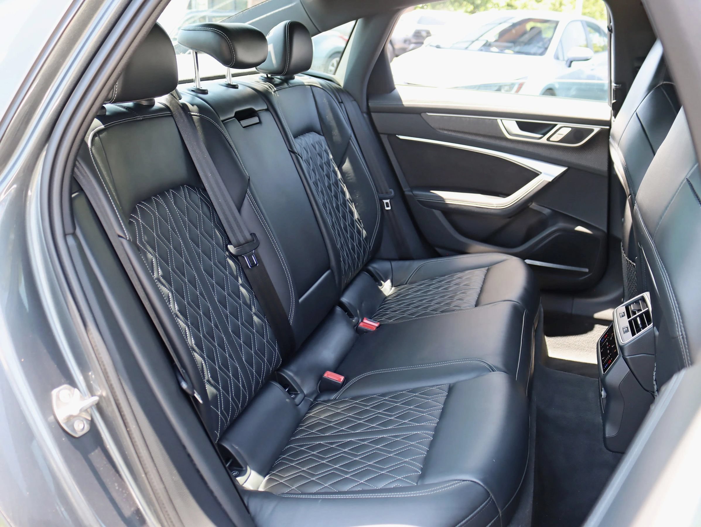 Used 2020 Audi S6 Prestige AWD/4WD image 36