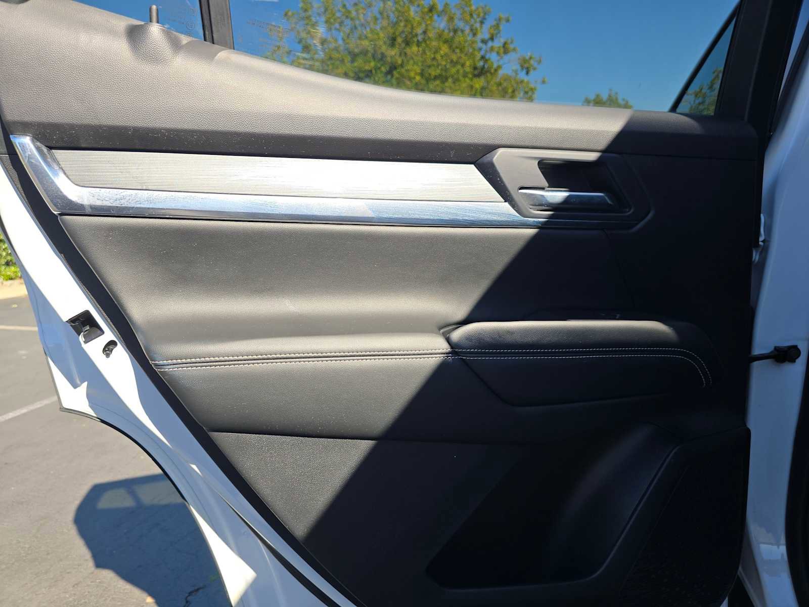 Used 2025 GMC Terrain Elevation image 17