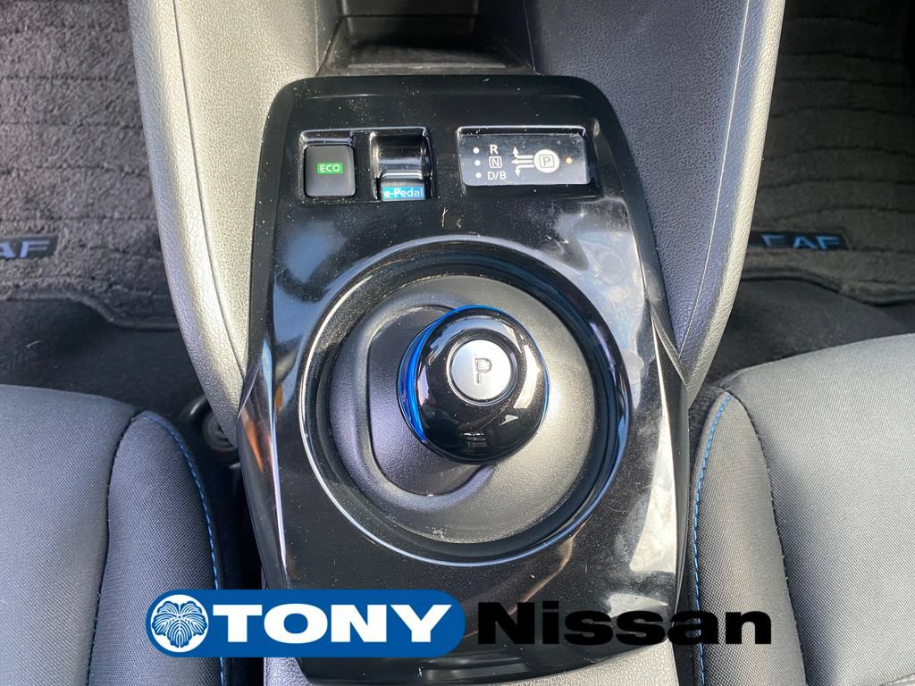 Used 2018 Nissan Leaf SV FWD image 17
