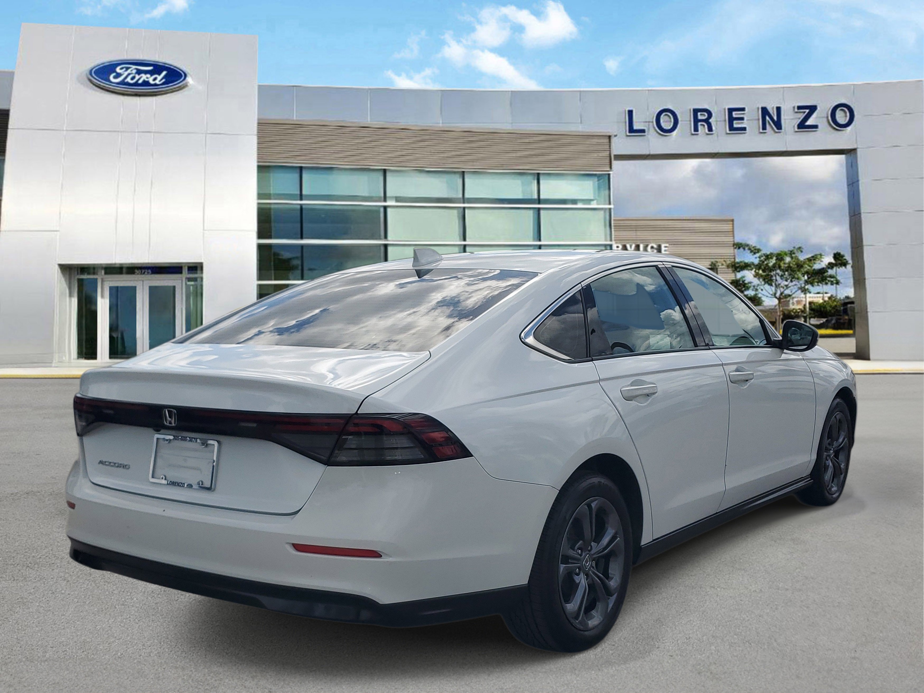 Used 2023 Honda Accord EX image 5