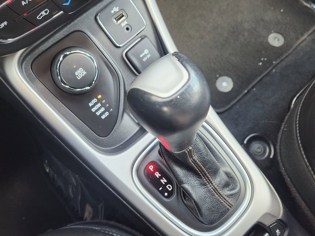 Used 2018 Jeep Compass Latitude w/ Popular Equipment Group image 11