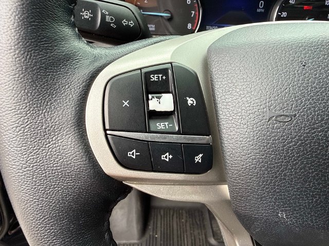 Used 2021 Ford Explorer XLT RWD image 32
