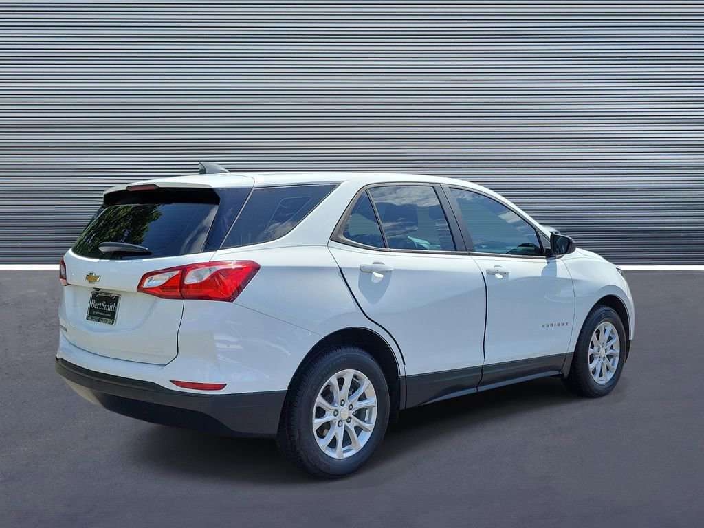 Used 2020 Chevrolet Equinox LS FWD image 3